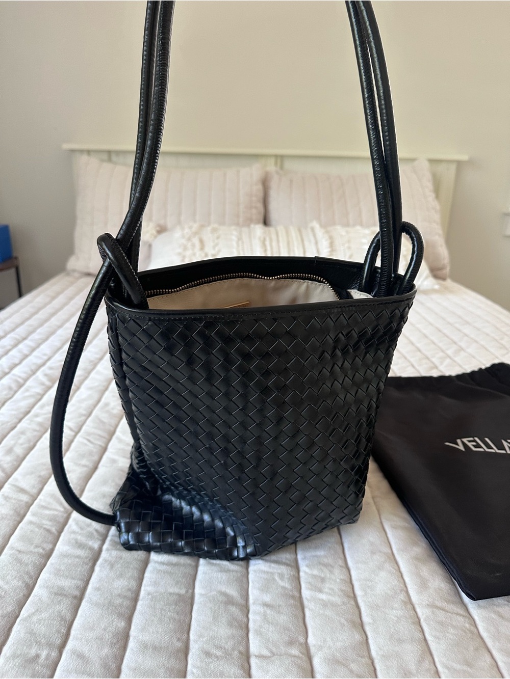 Woven Convertible Shoulder Bag - Picture 4 of 8